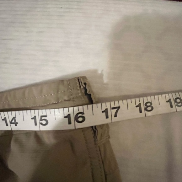 The North Face Convertible Pants/Shorts, size 6 - Picture 9 of 12